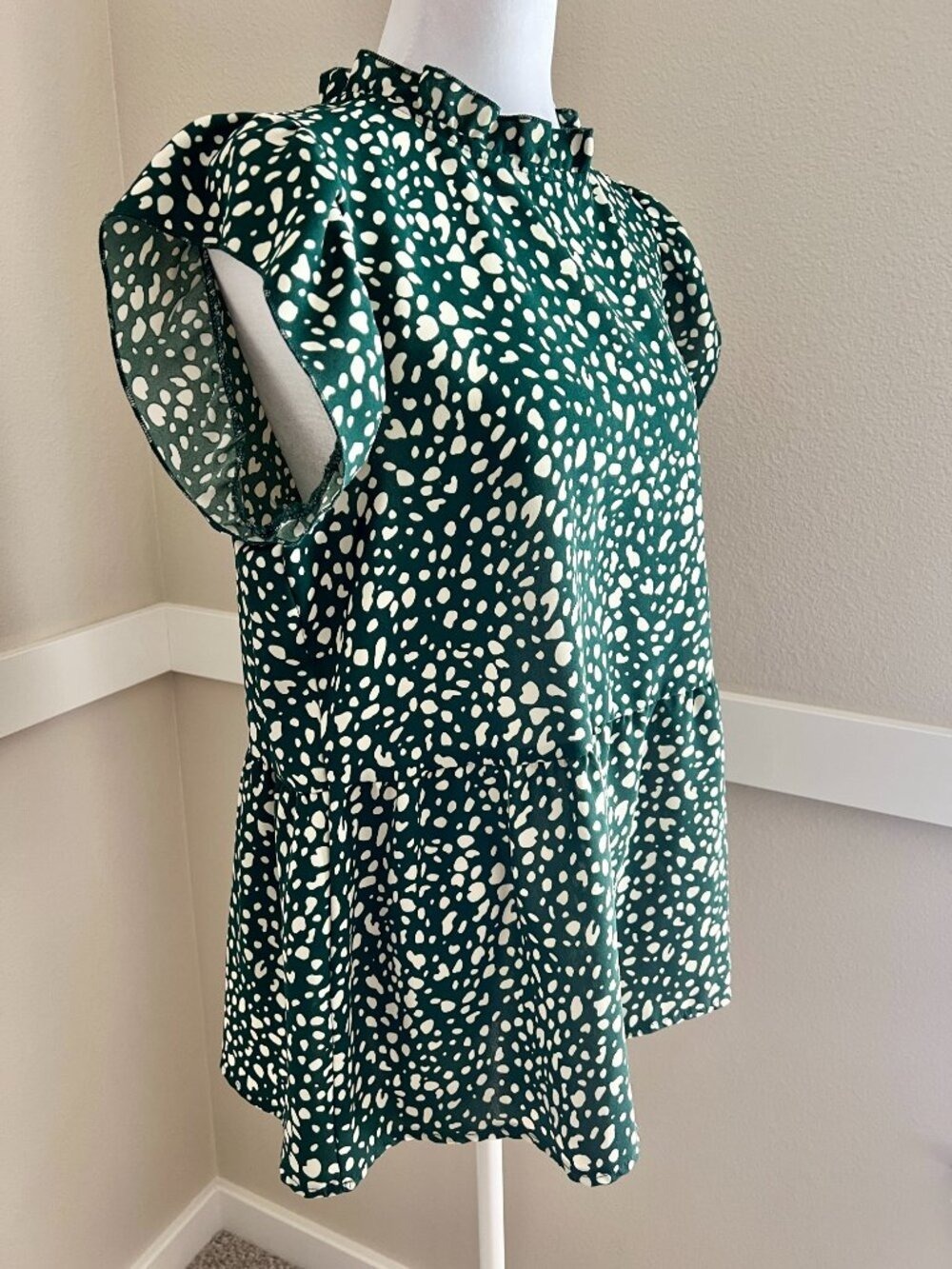 Angashion Green Leopard Print Ruffle Mock Neck Peplum Blouse - Size Medium - Picture 2 of 7